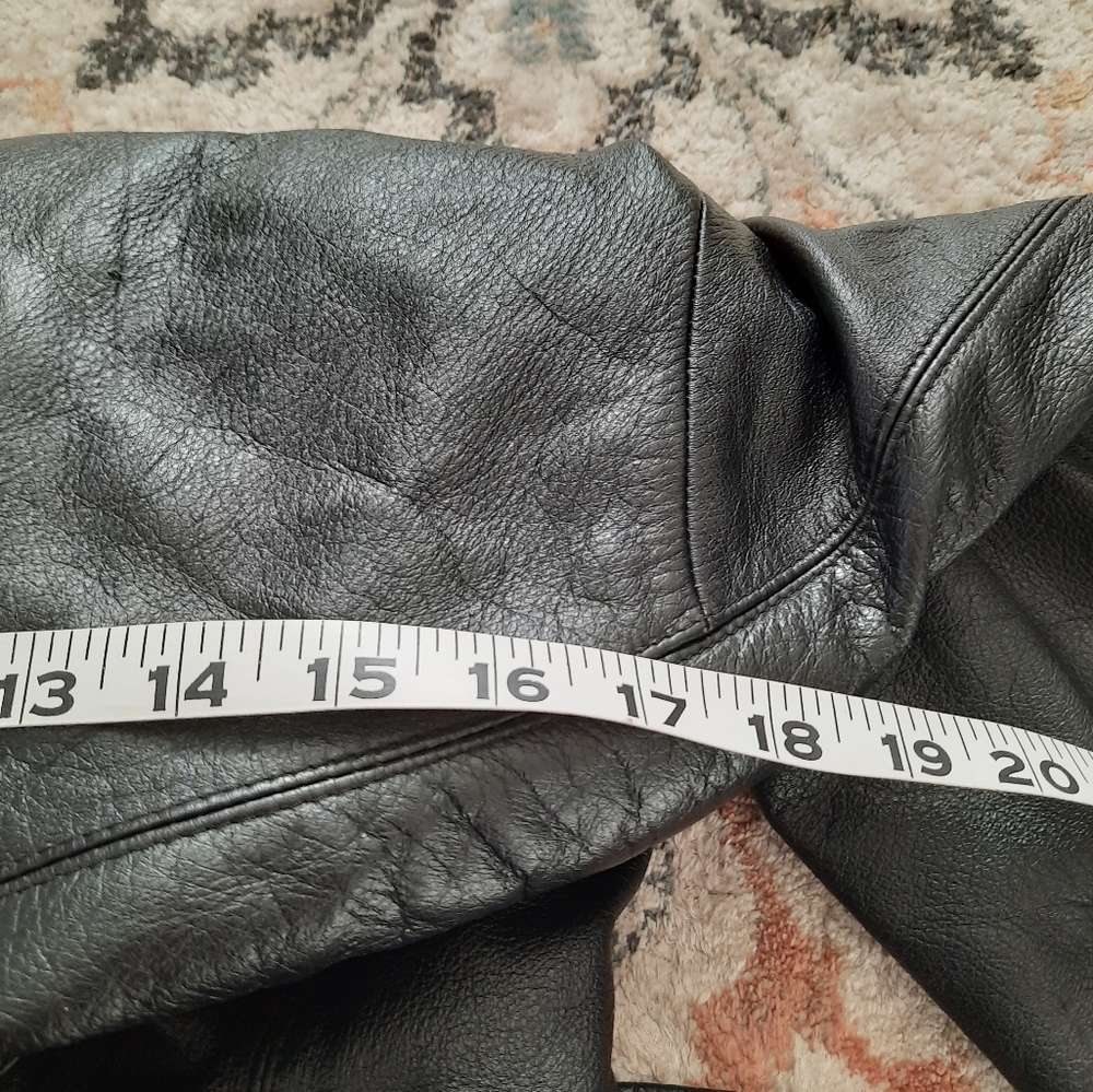 Vintage high neck belted black leather jacket - Picture 13 of 13